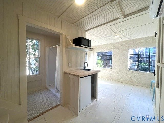 2209 Monument Ave, Richmond, VA 23220