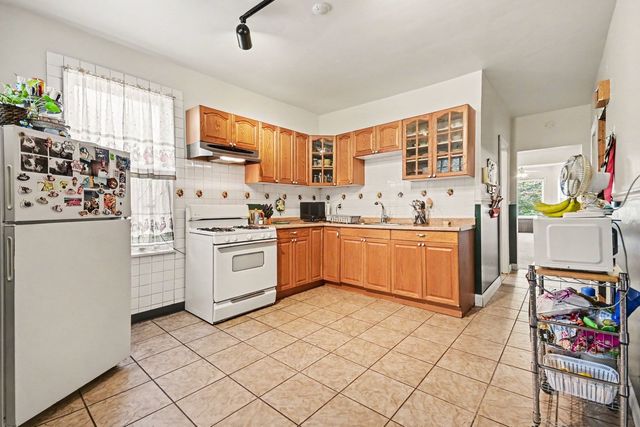 5171 W Bloomingdale Avenue, Chicago, IL 60639