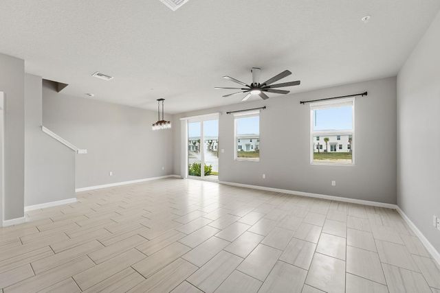 373 Salisbury Circle, Fort Pierce, FL 34982