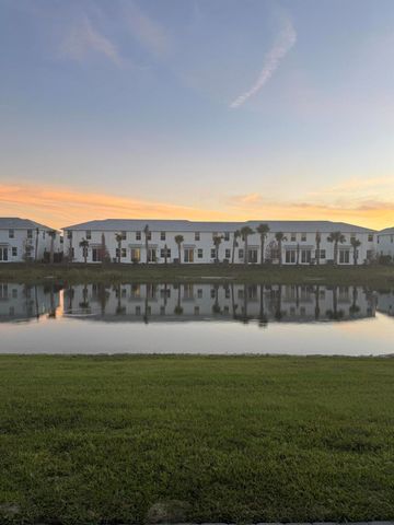 373 Salisbury Circle, Fort Pierce, FL 34982