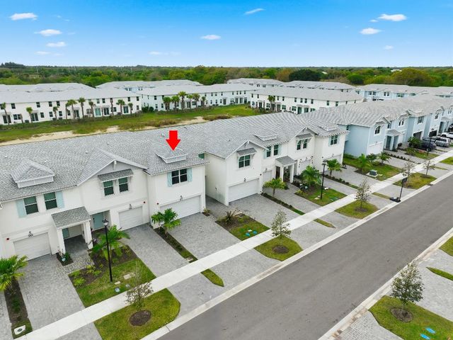 373 Salisbury Circle, Fort Pierce, FL 34982