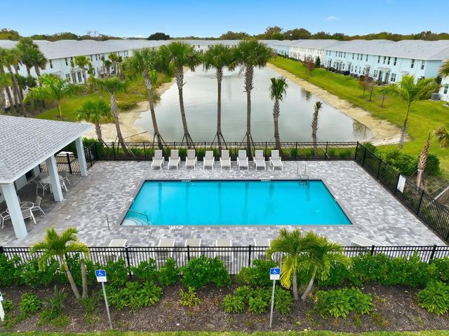 373 Salisbury Circle, Fort Pierce, FL 34982