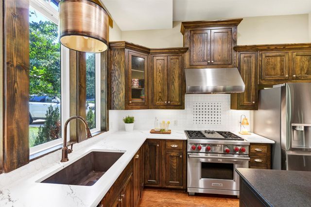 421 Dallas Street, Argyle, TX 76226