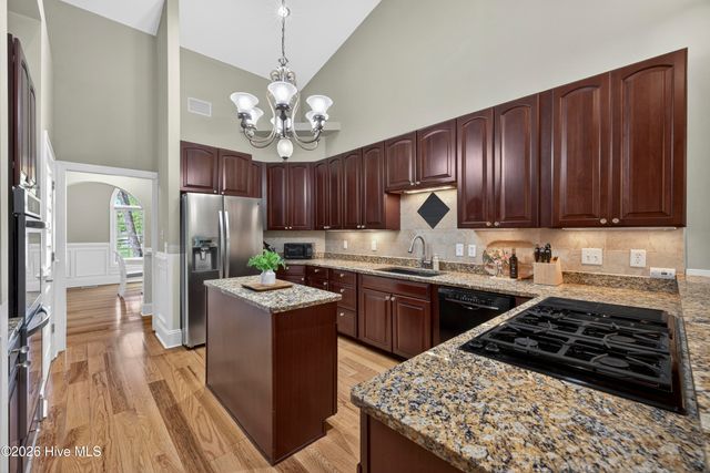 2519 High Valley Court NE, Bolivia, NC 28422