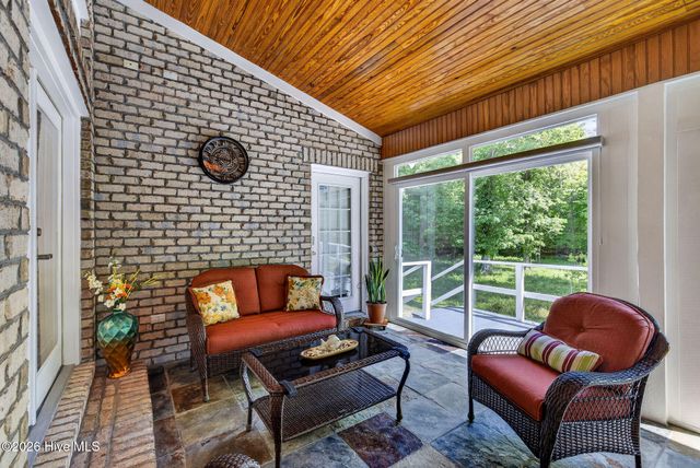 2519 High Valley Court NE, Bolivia, NC 28422