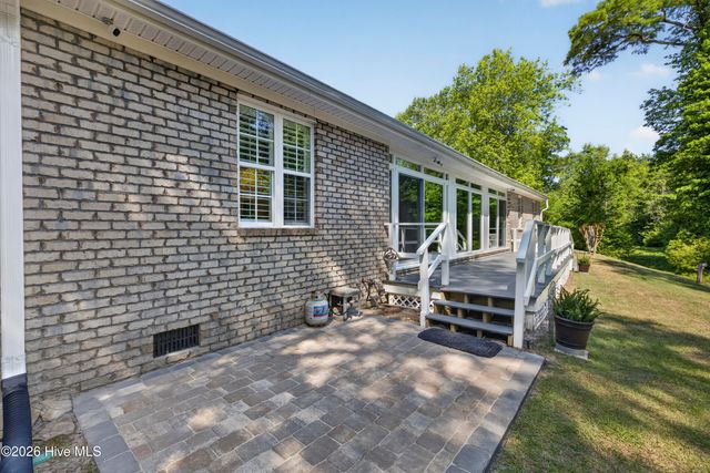 2519 High Valley Court NE, Bolivia, NC 28422