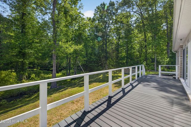 2519 High Valley Court NE, Bolivia, NC 28422