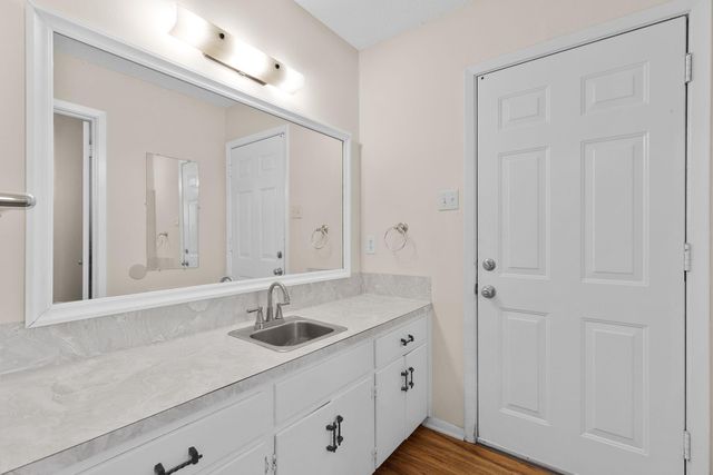 81 Family CIR, Hutto, TX 78634