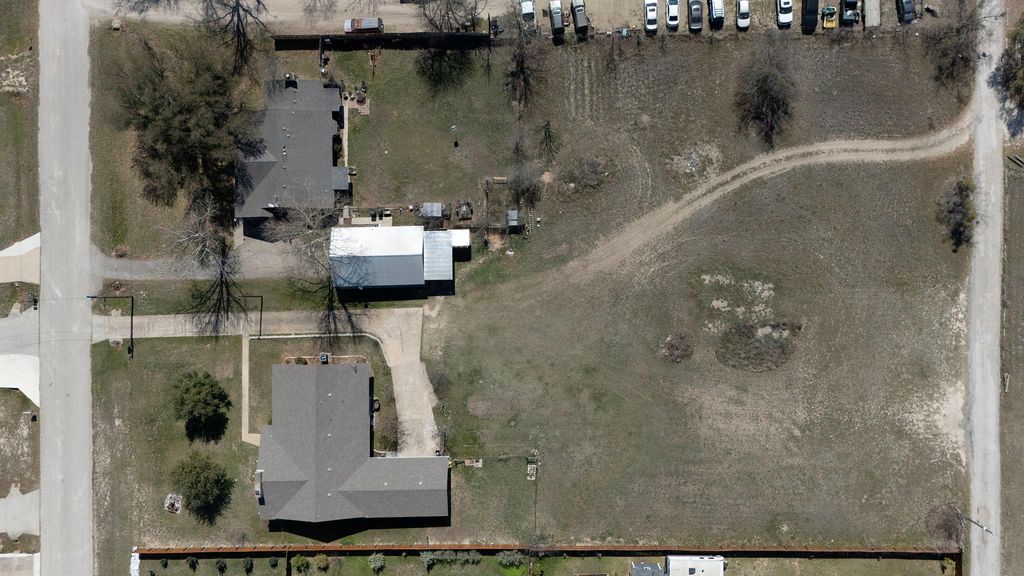 81 Family CIR, Hutto, TX 78634