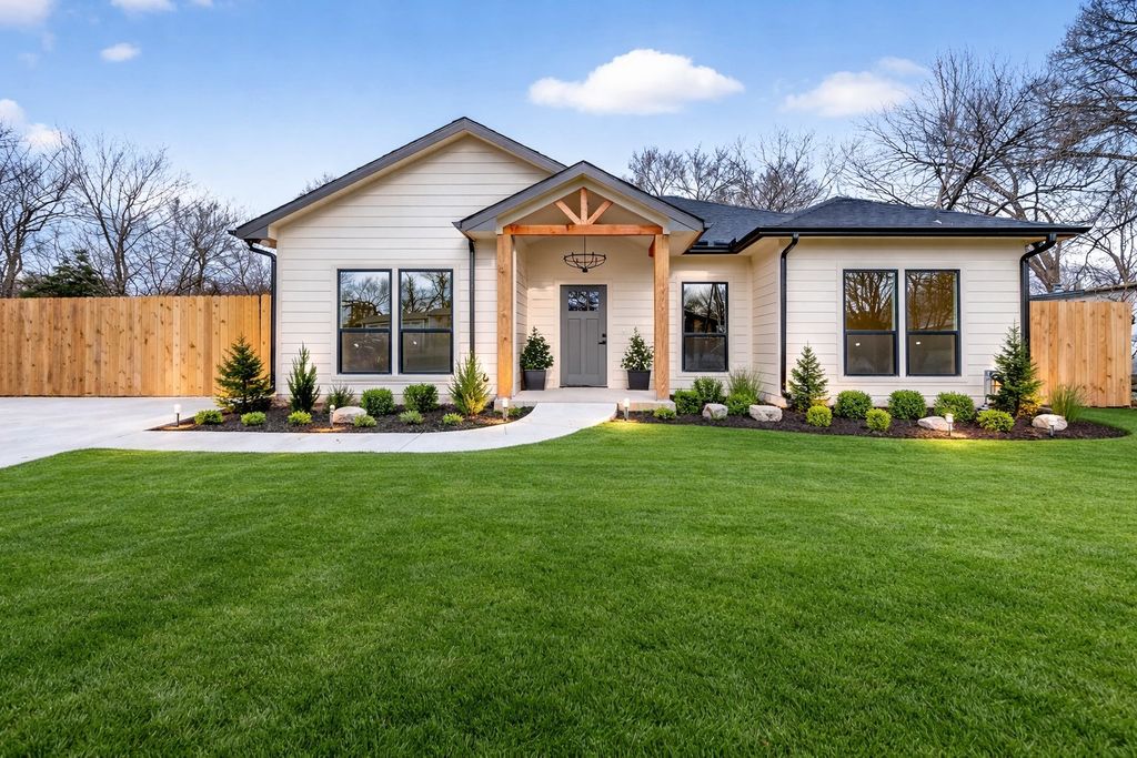 2112 W 13th Avenue, Corsicana, TX 75110