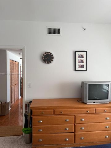 1542 Drexel Ave 301, Miami Beach, FL 33139
