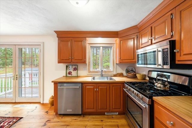 100 S Harbor Rd, Townsend, MA 01469