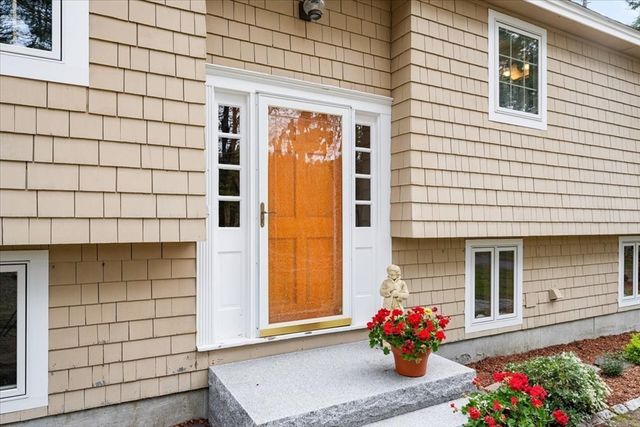 100 S Harbor Rd, Townsend, MA 01469