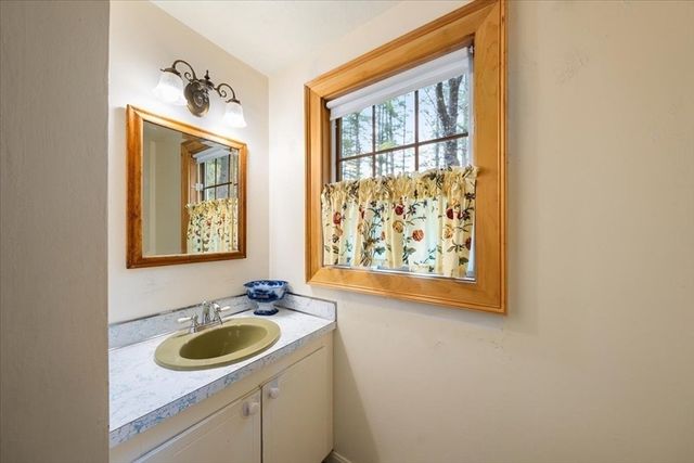100 S Harbor Rd, Townsend, MA 01469