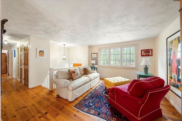 100 S Harbor Rd, Townsend, MA 01469