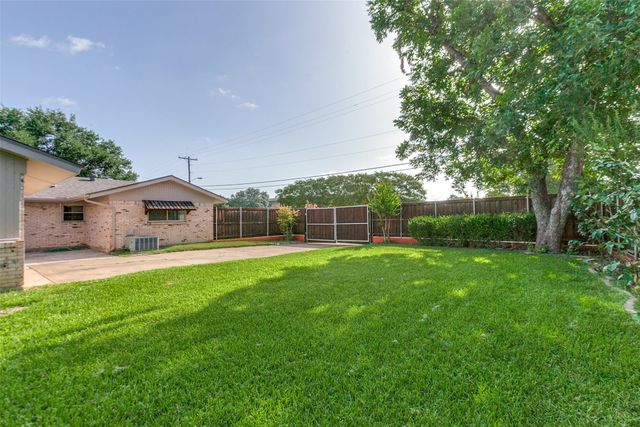 701 Brentwood Lane, Richardson, TX 75080