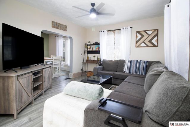 4618 Madison Avenue, Lincoln, NE 68504