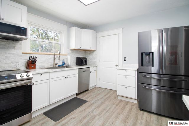 4618 Madison Avenue, Lincoln, NE 68504