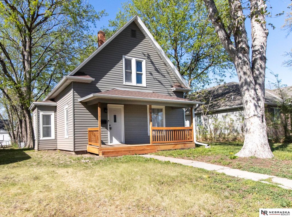 4618 Madison Avenue, Lincoln, NE 68504