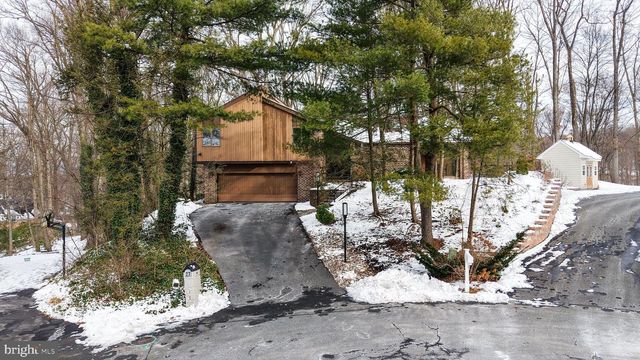 27 EAGLE LN, Reading, PA 19607