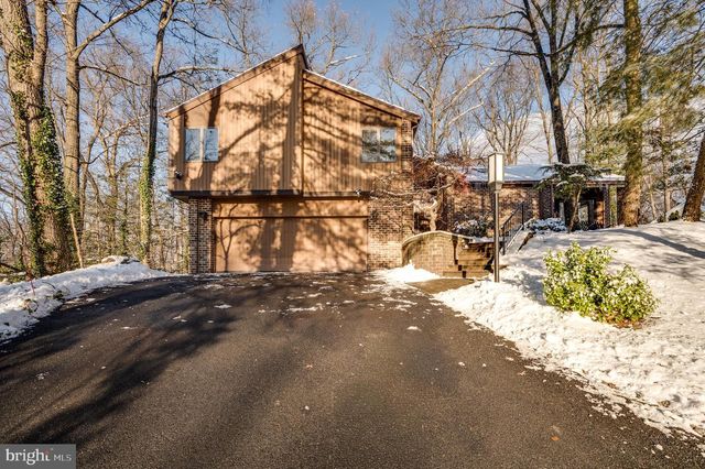 27 EAGLE LN, Reading, PA 19607