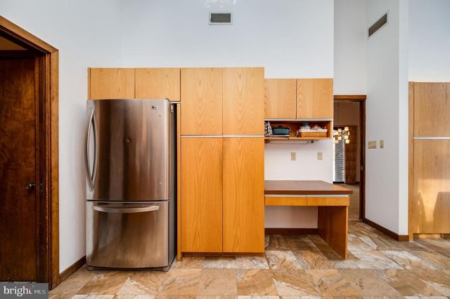 27 EAGLE LN, Reading, PA 19607