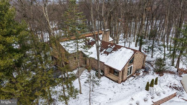 27 EAGLE LN, Reading, PA 19607