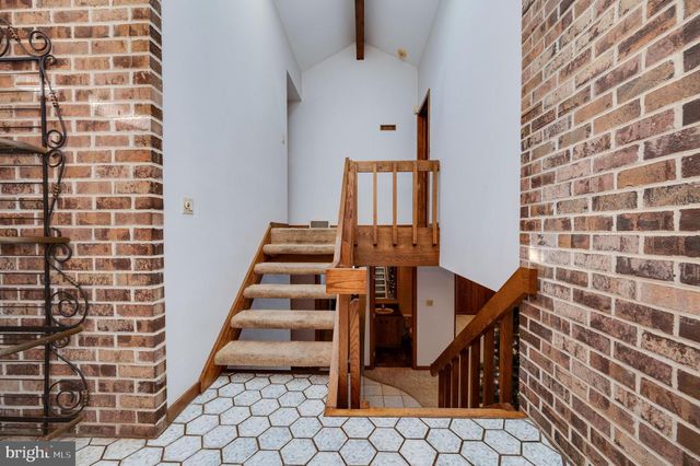 27 EAGLE LN, Reading, PA 19607