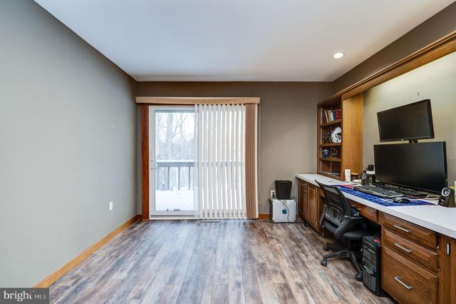 27 EAGLE LN, Reading, PA 19607