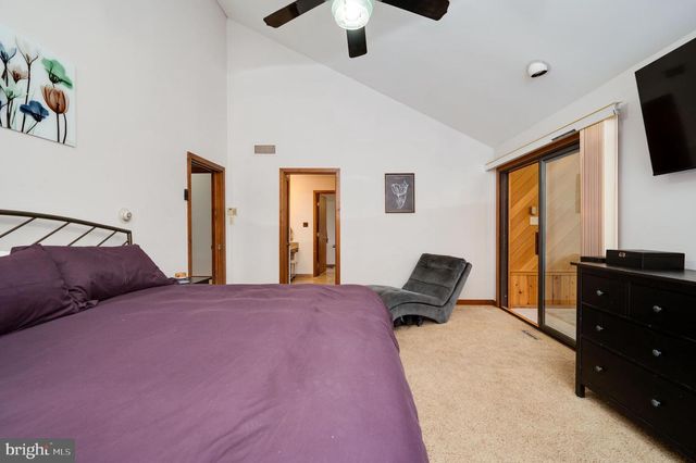 27 EAGLE LN, Reading, PA 19607