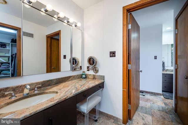 27 EAGLE LN, Reading, PA 19607