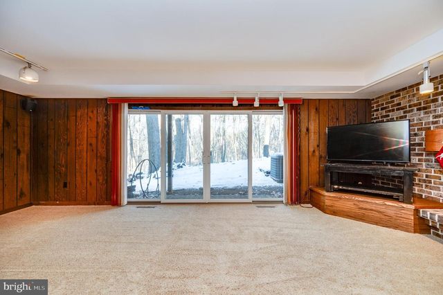 27 EAGLE LN, Reading, PA 19607