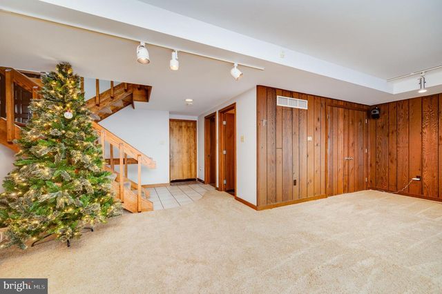 27 EAGLE LN, Reading, PA 19607