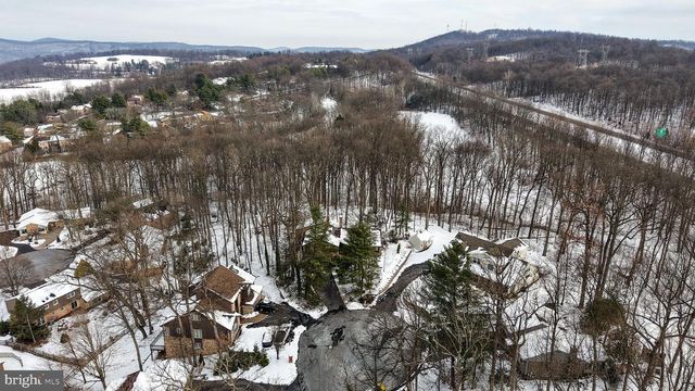 27 EAGLE LN, Reading, PA 19607