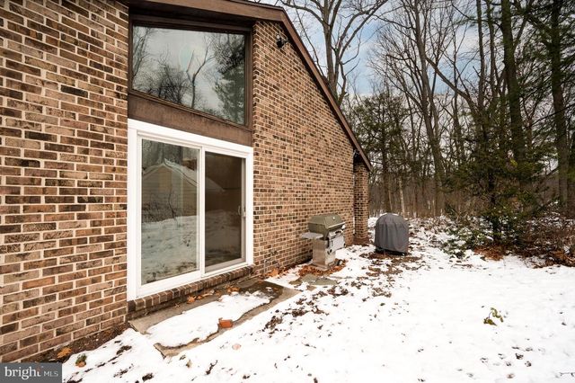 27 EAGLE LN, Reading, PA 19607