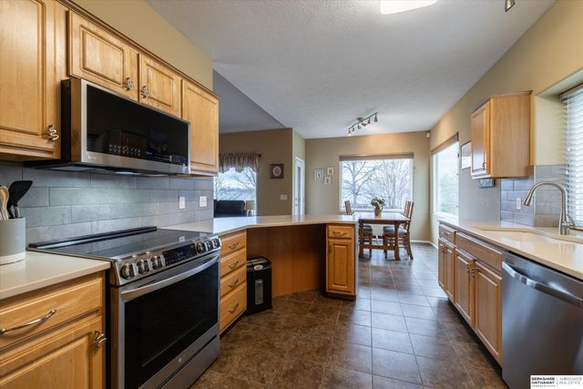 4981 S 190th Avenue, Omaha, NE 68135