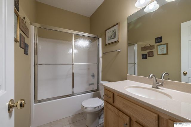 4981 S 190th Avenue, Omaha, NE 68135