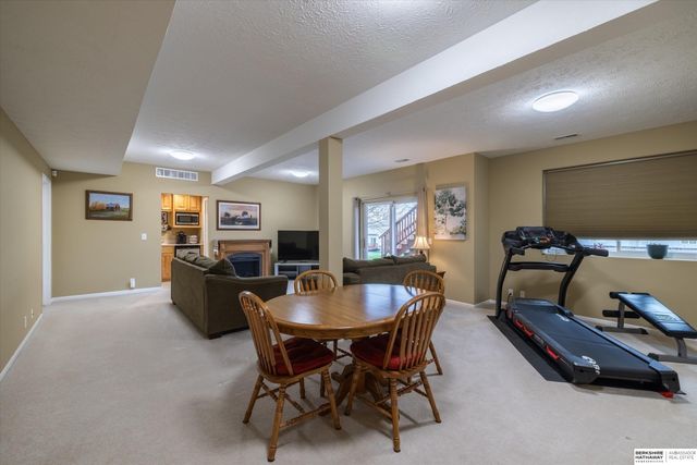4981 S 190th Avenue, Omaha, NE 68135