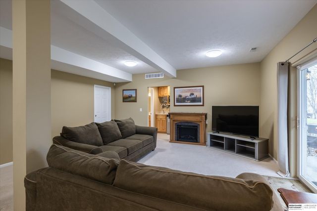 4981 S 190th Avenue, Omaha, NE 68135