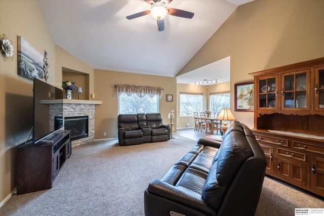 4981 S 190th Avenue, Omaha, NE 68135