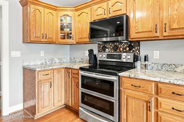 219 Blackberry Cir, Mt Washington, KY 40047