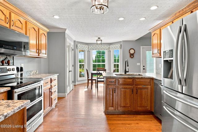219 Blackberry Cir, Mt Washington, KY 40047
