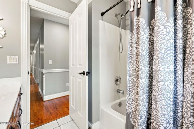 219 Blackberry Cir, Mt Washington, KY 40047