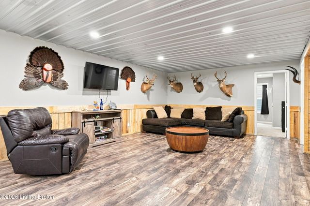 219 Blackberry Cir, Mt Washington, KY 40047