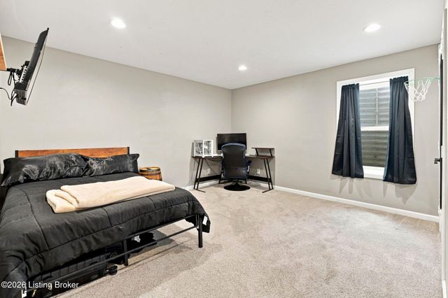 219 Blackberry Cir, Mt Washington, KY 40047