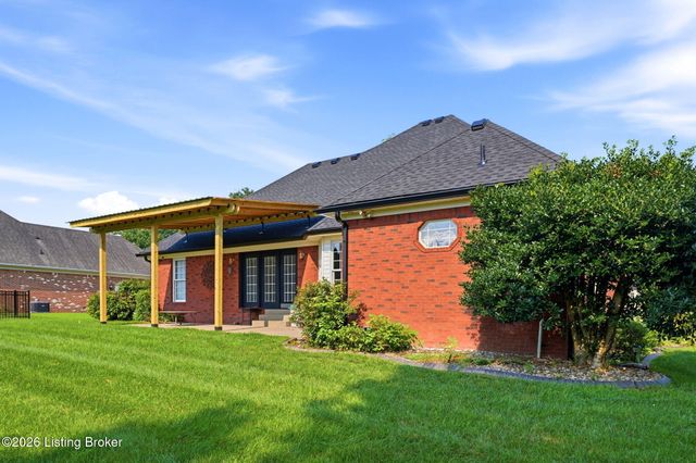 219 Blackberry Cir, Mt Washington, KY 40047