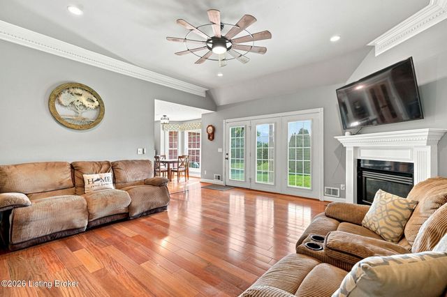219 Blackberry Cir, Mt Washington, KY 40047