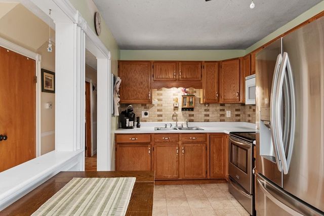 1658 North Avenue, Burlington, VT 05408