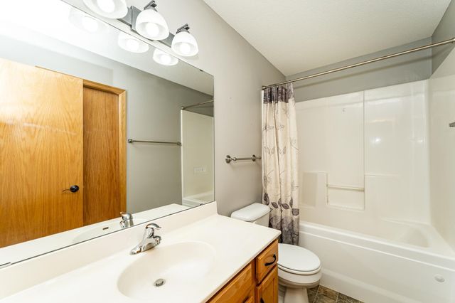 4449 Heritage Place NW, Rochester, MN 55901