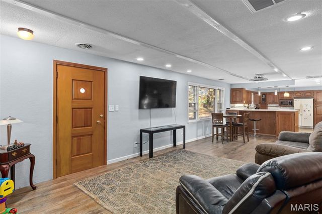 20267 Tall Timber Road, Staunton, IL 62088